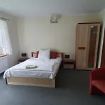 Lesny Dwor - Sniadanie I Parking W Cenie Bed & Breakfast Szczecinek