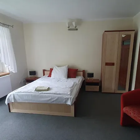 Lesny Dwor - Sniadanie I Parking W Cenie Bed & Breakfast Szczecinek