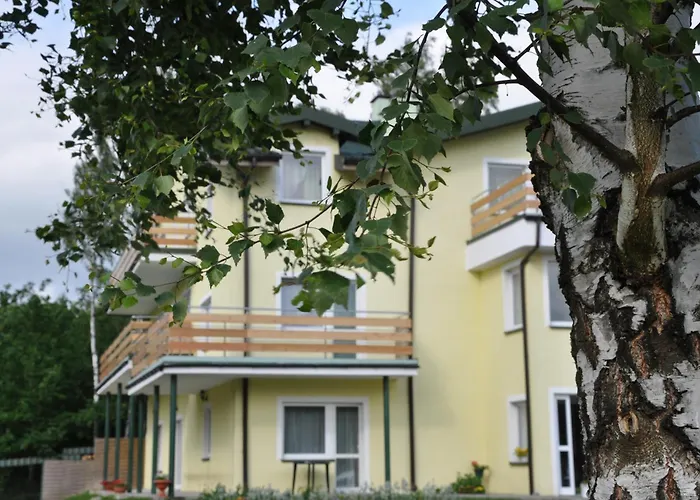 Lesny Dwor - Sniadanie I Parking W Cenie 3* Neustettin