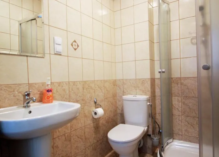 Lesny Dwor - Sniadanie I Parking W Cenie Frühstückspension