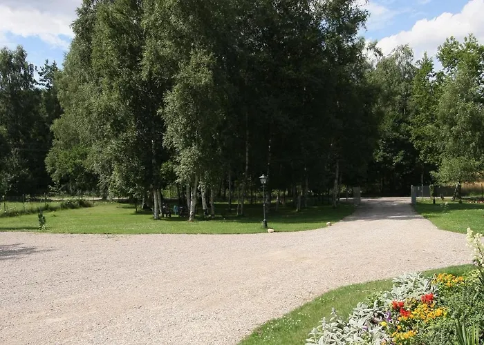 Frühstückspension Lesny Dwor - Sniadanie I Parking W Cenie 3*