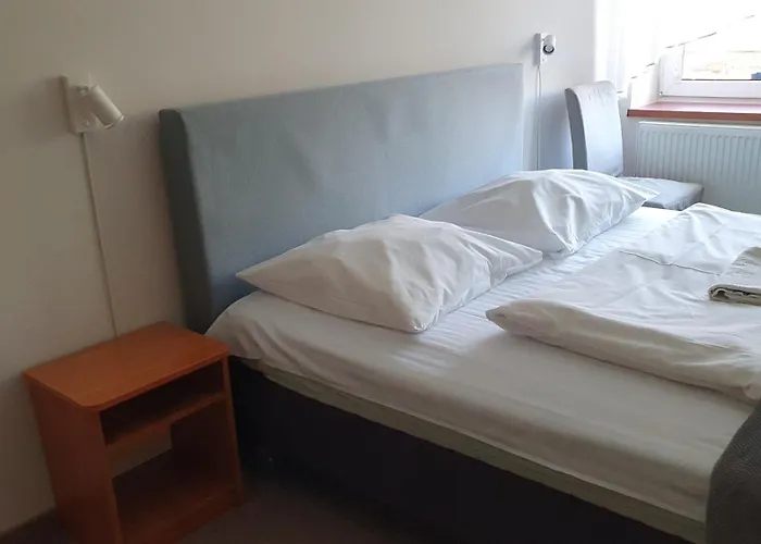 Lesny Dwor - Sniadanie I Parking W Cenie Frühstückspension